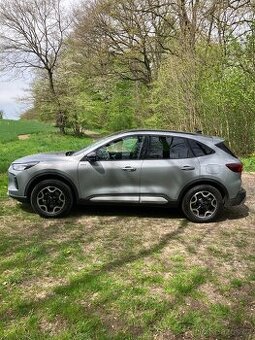 FORD KUGA 4x4 Hybrid Active X