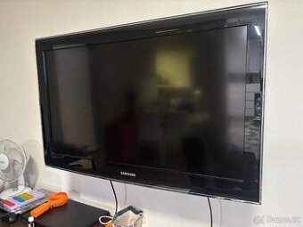 SAMSUNG TV - 1