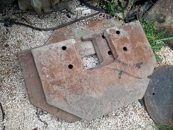 Zavazi na traktor zetor a další