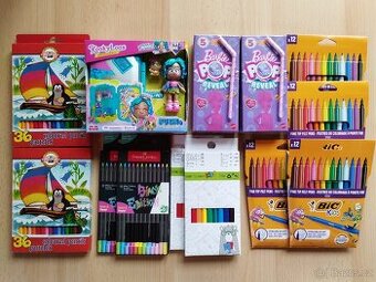 Panenky Barbie a Kookyloos, pastelky, fixy