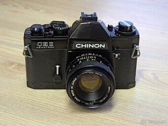 Analog Chinon CE II Memotron + 1.8/50 mm + blesk