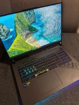 ASUS ROG Strix G18 (G814JI) – výkonný herní notebook
