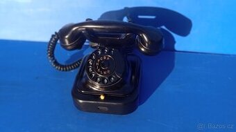 Retro telefon Tesla Karlín.