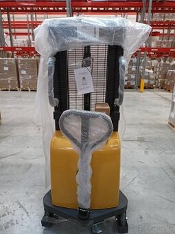 Semi-elektrický paletový vozík 2t 2500mm