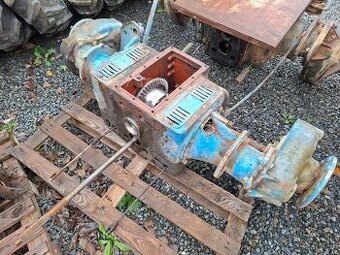 Zetor 3011 rozvodovka s portály