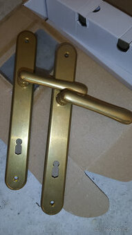 Dveřní mosazná klika, dveřní a okenní kování, obrtlíky