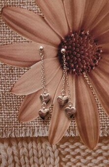 Nové dámské i dívčí stříbrné náušnice visací se srdíčky 925