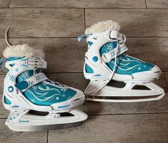Prodám dívčí stavitelné brusle vel 32 - 35