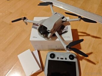 DJI Mini 3 – Stav nového kusu (letěno 3x) + 128GB karta