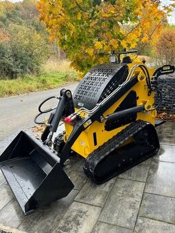 Mini nakladač Smykový