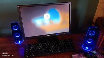 Počítač DeLL monitor ASUS