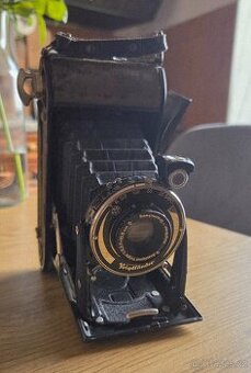 Historický fotoaparát Voigtländer