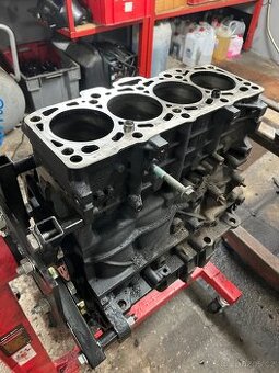 Blok motoru 2.0tdi 125kw BMN