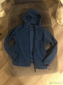 Velikost mikiny 10-11 let