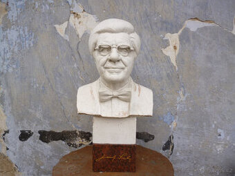 Sochařská busta houslisty Josefa Suka