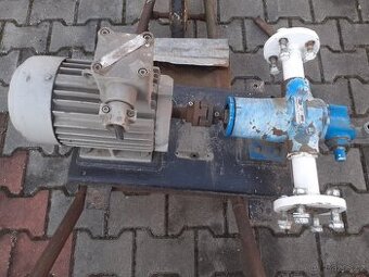 Třífázový elektromotor