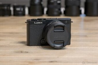 Panasonic LUMIX DC - S9