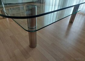 Konferenční stůl 180x180 - odolné sklo