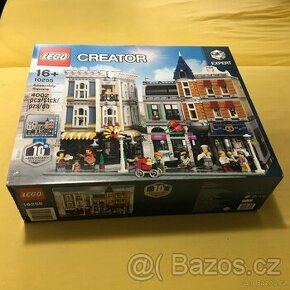 Lego 10255 Shromáždění na náměstí - 1