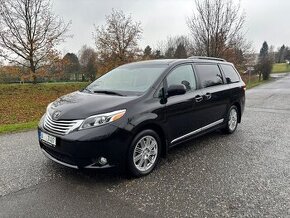 Sienna 3.5 V6 4WD automat 7 místné DPH sleva 50 000 Kč