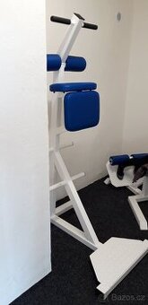 Lavice na břicho hlavou dolů