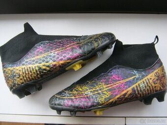 Kopačky NIKE - lisovky, vel. 41 (7,5)