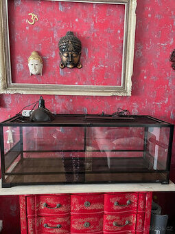 Prodám terarium 120 x 45 x 45 včetně osvětlení a výhřevu - 1