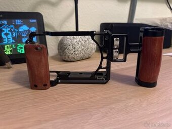 Klec Smallrig pro Sony Alpha 6400 + jeden grip