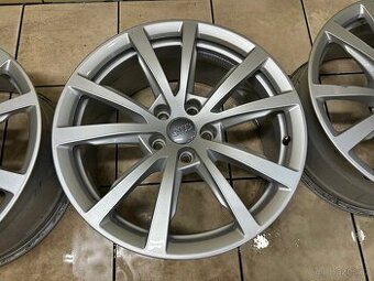 Audi 18 ALU disky  4N0601025A