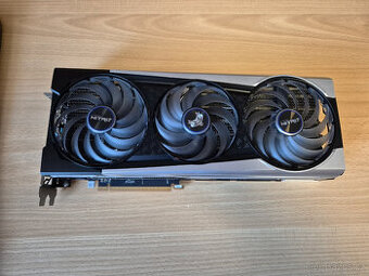 SAPPHIRE NITRO+ AMD Radeon RX 6800 XT 16GB SE perfektní stav