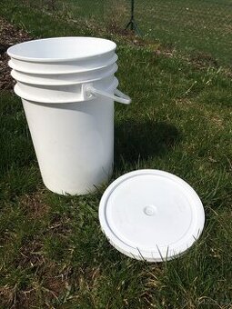 Kbelíky s víkem 20-22L HDPE - 1