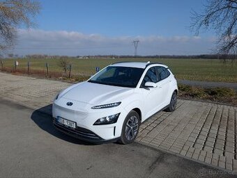 HYUNDAI KONA ELECTRIC 150KW 64kWh,12/2021, ZARUKA, PŮVOD ČR
