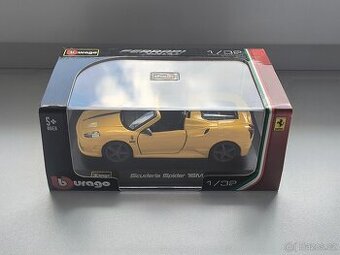 Model auta Ferrari Scuderia Spider 16M, Bburago 1:32