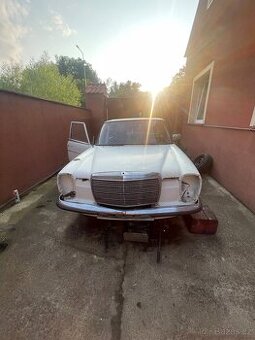 Mercedes W115