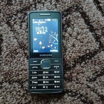 Prodám samsung s5610 ve pěkném stavu