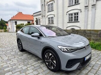 VW ID.5 150 KW 82KWh 6.7.2022 , tažné zařízení , DPH,