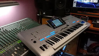 Yamaha Tyros 4