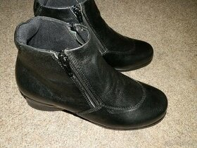 Kotníčkové zimní botky vel.37