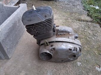 Motor čz 175/477