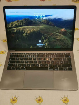 Apple Macbook Air 2019, i5, 8GB RAM, 128 SSD