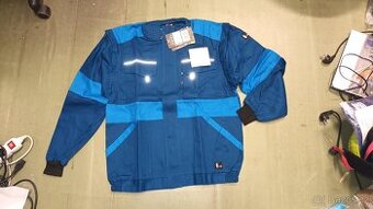 nové pracovní oblečení kalhotý vesty boty