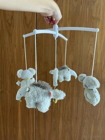 Kolotoč nad postýlku Fehn