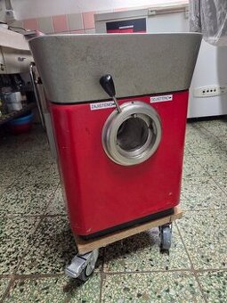 Řeznický mlýnek na maso PROFI