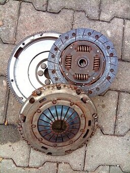 Prodám komplet spojku na vw golf 5,V, 1.4 TSI 103 kW