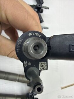 Vstřikovače BMW 535d F10 F11 N57Z – BOSCH – OEM 13537823461