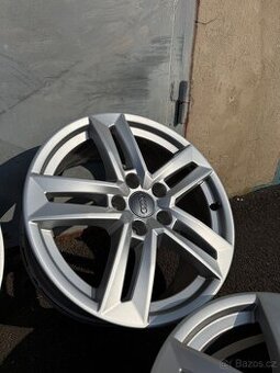 Originál Audi 5x112 R17