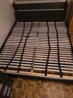 Manželská postel 200 x 180