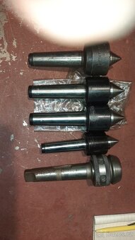 Příslušenství soustružení.