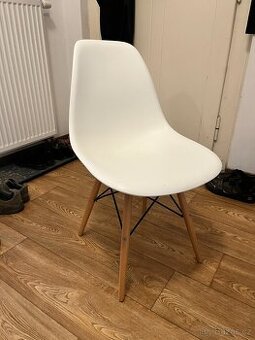 Designová židle Eames DSW – bílá (4x)
