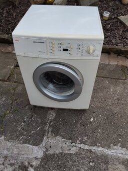 AEG